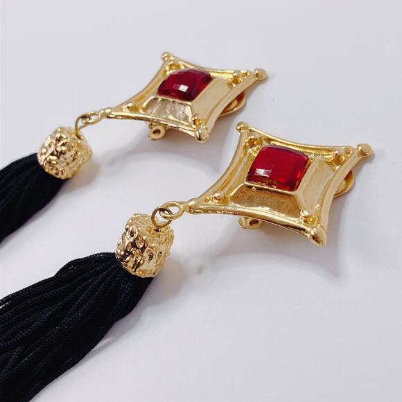 Vintage 1980s Gold Tone Red Glass Long Black Tassel Clip On Runway Earrings - Picture 5 of 12